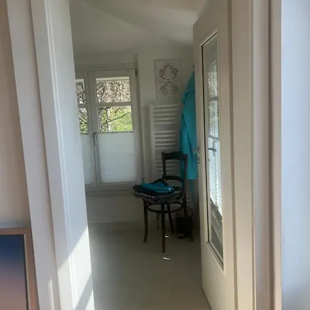 Homestay Villenzimmer Mit Eigenem Bad, Kunst Und Aussicht Niederdorla