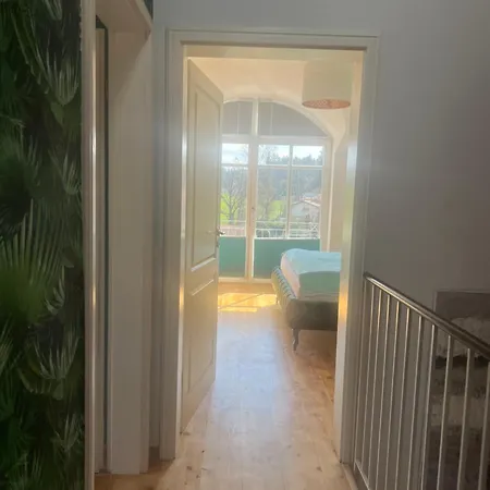 Villenzimmer Mit Eigenem Bad, Kunst Und Aussicht Niederdorla