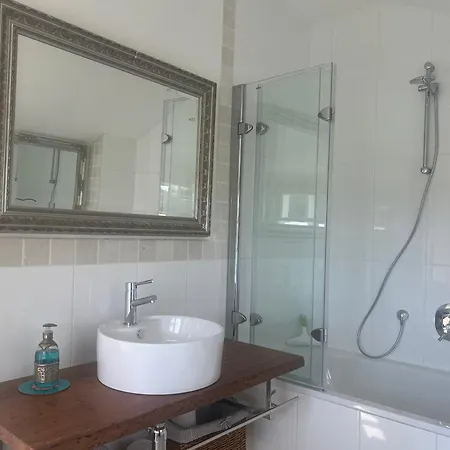Homestay Villenzimmer Mit Eigenem Bad, Kunst Und Aussicht *